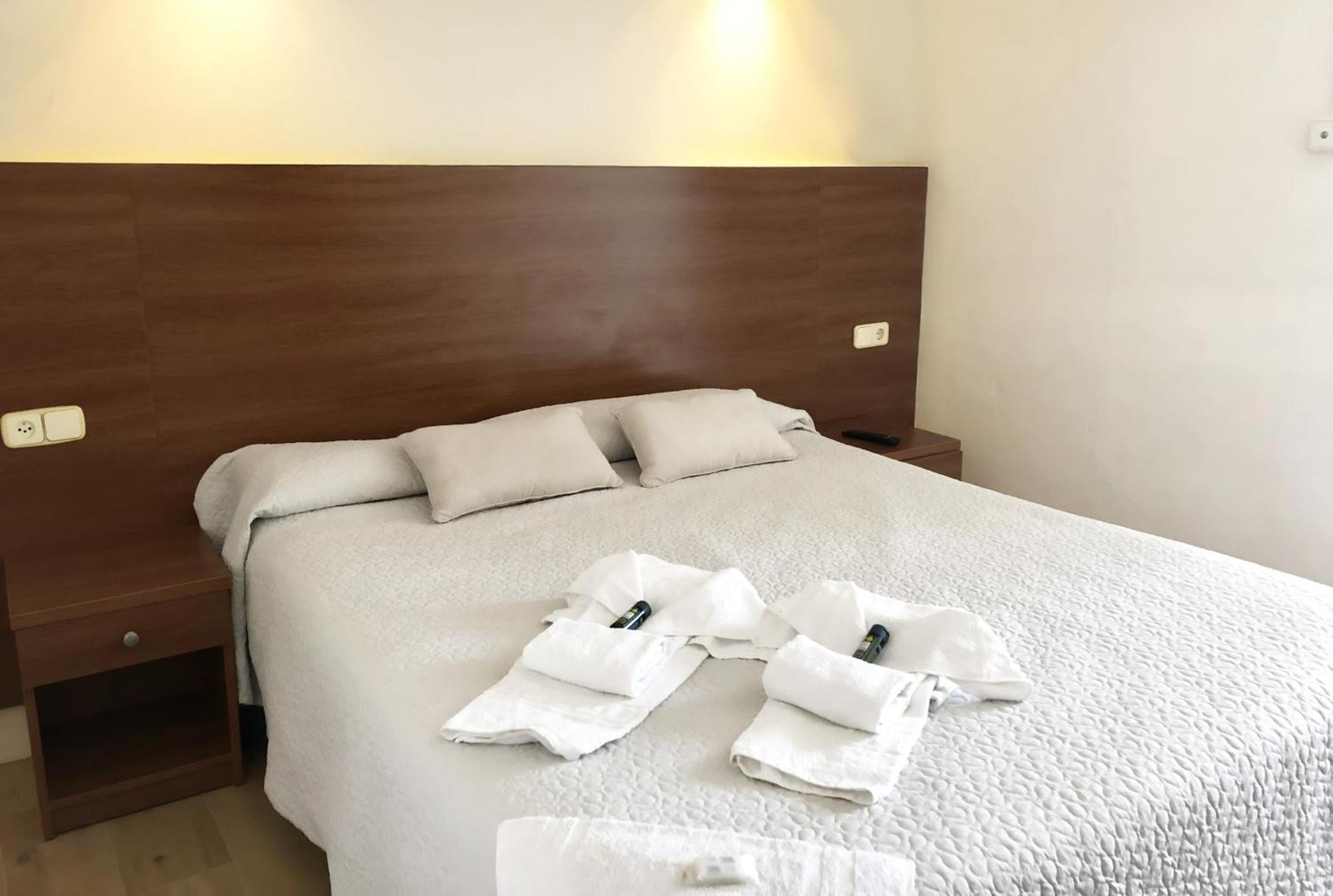 Hotel Medium Montecarlo Palafrugell Room photo